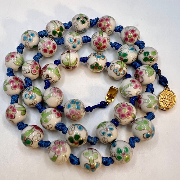 Chinese White Porcelain Painted Flower Bead Necklace - Picture 3 of 6